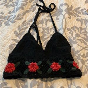 Crochet crop top with flowers